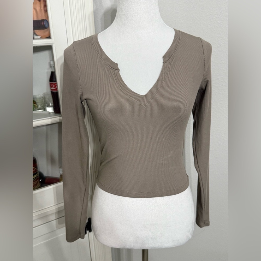 Hollister Taupe Long Sleeve Women's Top